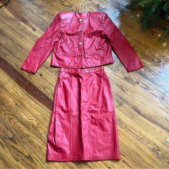 Lord & Taylor Jackets & Blazers - 80s LORD & TAYLOR Retro Vintage 100% Cow Nappa Leather Suit in 8